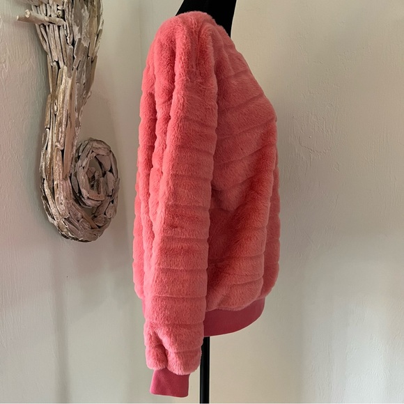 Steve Madden Faux Fur Sweatshirt Top stripe medium tea rose pink - Picture 4 of 16